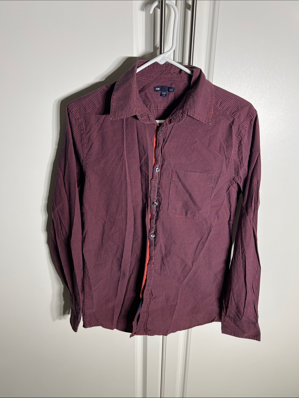 GAP Men’s Burgundy Micro-Check Button-Up Shirt